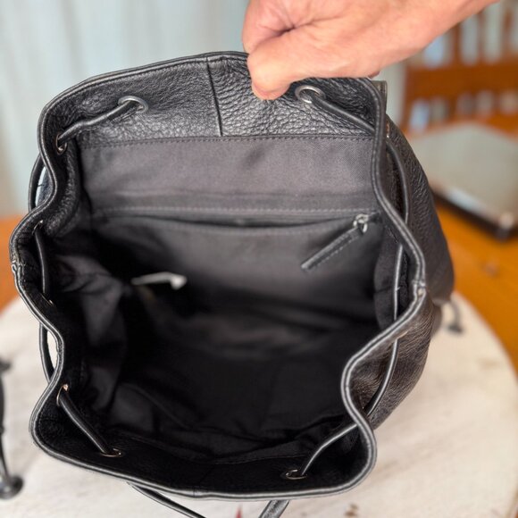 Vince Camuto Black Leather Convertible‎ Backpack Purse - Picture 6 of 8